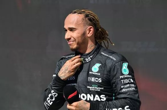 Is Lewis Hamilton Gay Or Straight?