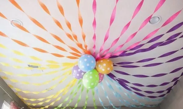 How to Decorate With Balloons and Streamers?