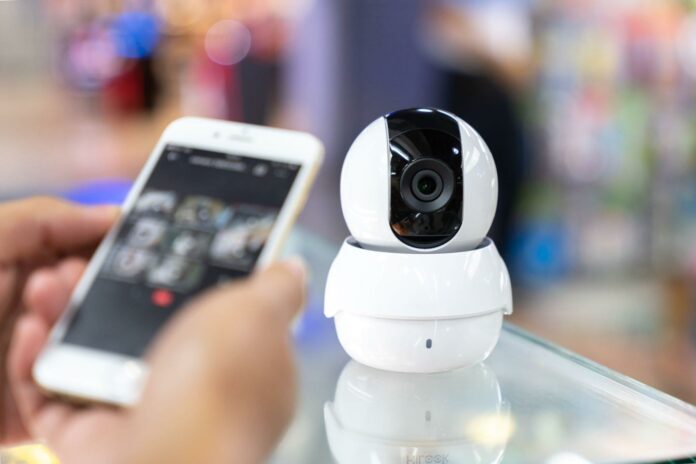 Best Security Camera That Connects to Phone Without WiFi