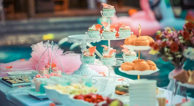 How to Make Candyland Party Decorations?