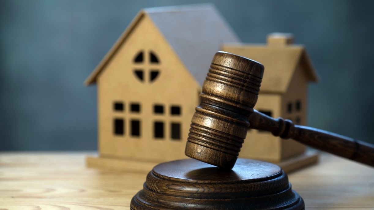 how to buy property at auction?