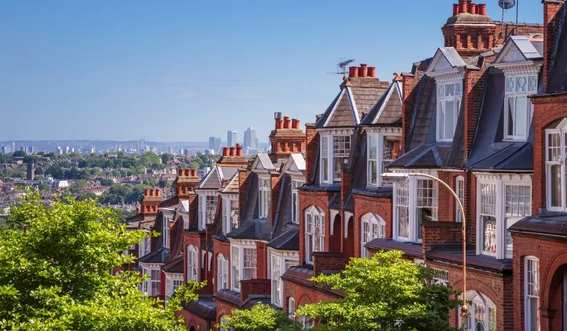 Can Foreigners Buy Property in UK?